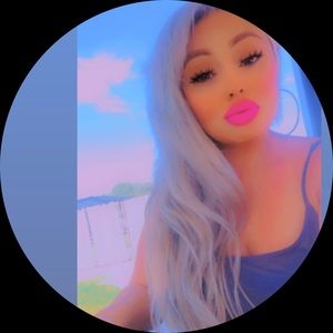 Meet your Posher, Deemarlene